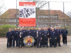 Die Siegermannschaft der FF Osdorf freut sich über ihren Sieg.