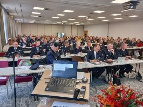 Die Fachtagung war bereits Wochen vorher mit rund 160 Teilnehmenden ausgebucht. (Bild: Christian Heinz / HFUK Nord)