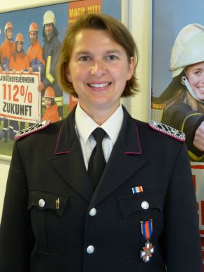Sonja Ruge wurde mit dem Schleswig-Holsteinischen Feuerwehr-Ehrenkreuz in Bronze ausgezeichnet.