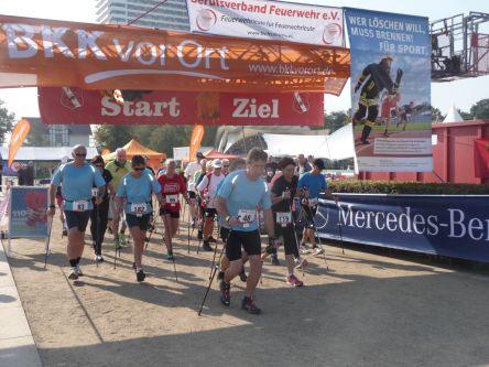 Gute Laune herrschte auch beim Starterfeld der Nordic Walker.