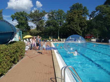Mit der Jugendfeuerwehr beim Badeausflug