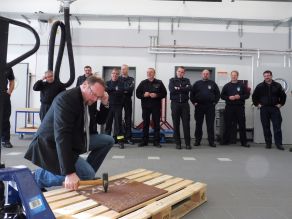Über Workshops werden die Themen praxisnah vermittelt, hier das Thema Lärmschutz.