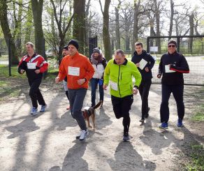 Mit guter Laune ging es für die Hamburger Feuerwehren an den Start des 13. "FitForFire"-Laufs. (Bild: Florian Strube / HFUK Nord)