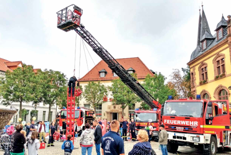 Tag der offenen Tür der Freiwilligen Feuerwehr: Die mit der Organisation betrauten Feuerwehrangehörigen sind über die HFUK Nord versichert. (Bild: Christian Heinz / HFUK Nord)