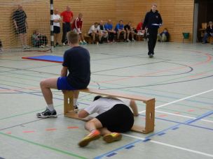 Der Kasten-Bumerang-Test ist Bestandteil des deutschen Feuerwehr Fitnessabzeichens. (Bild: Jan Traulsen / FF Nübbel)