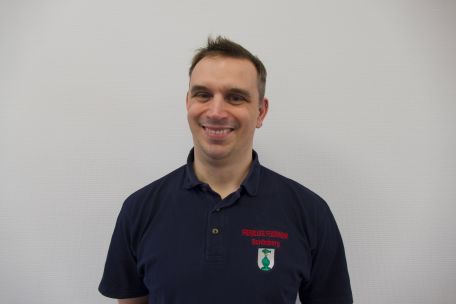 Thorsten Würfel (42 Jahre), Hauptfeuerwehrmann, FitForFire-Trainer (seit 2017), Aktiv bei der FF Schönberg (Bild: FF Schönberg)