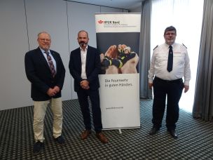 Die neuen Vorsitzenden der Selbstverwaltungsorgane der HFUK Nord leiten nun die Geschicke der Kasse (v.l.n.r. Walter Behrens, Bernd Holtschneider und Gerhard Lienau). (Bild: Christian Heinz / HFUK Nord)
