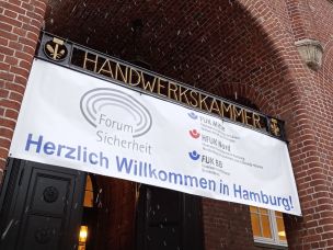 Die Fachtagung wurde wie in den Vorjahren in den altehrwürdigen Räumen der Handwerkskammer in Hamburg ausgerichtet. (Bild: Christian Heinz / HFUK Nord)