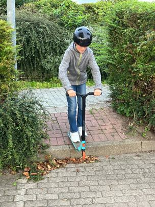 An gefährlichen Stellen lieber absteigen und schieben. (Bild: Dirk Rixen / HFUK Nord)