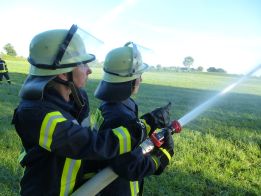 Die Feuerwehr im Sommer: Sonderseite mit Unfallverhütungsthemen für die warme Jahreszeit