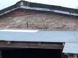 Unfall bei Übung: Beinahe-Absturz nach Durchbruch durch ein Dach