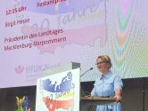 20-jähriges Jubiläum: Hochrangige Gäste aus Politik und Feuerwehrwesen würdigten die Arbeit der HFUK Nord- Geschäftsführerin Gabriela Kirstein feierlich verabschiedet