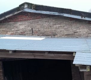 Dach mit Lichtplatte von oben (Bild: Gerd Hansen)