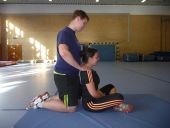 Abwärmen nach dem Sport leicht gemacht – Zum Beispiel über eine Schultermassage