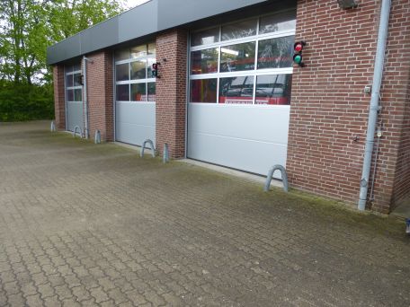 Auch Feuerwehrhaustore müssen regelmäßig geprüft werden. (Bild: Jürgen Kalweit / HFUK Nord)